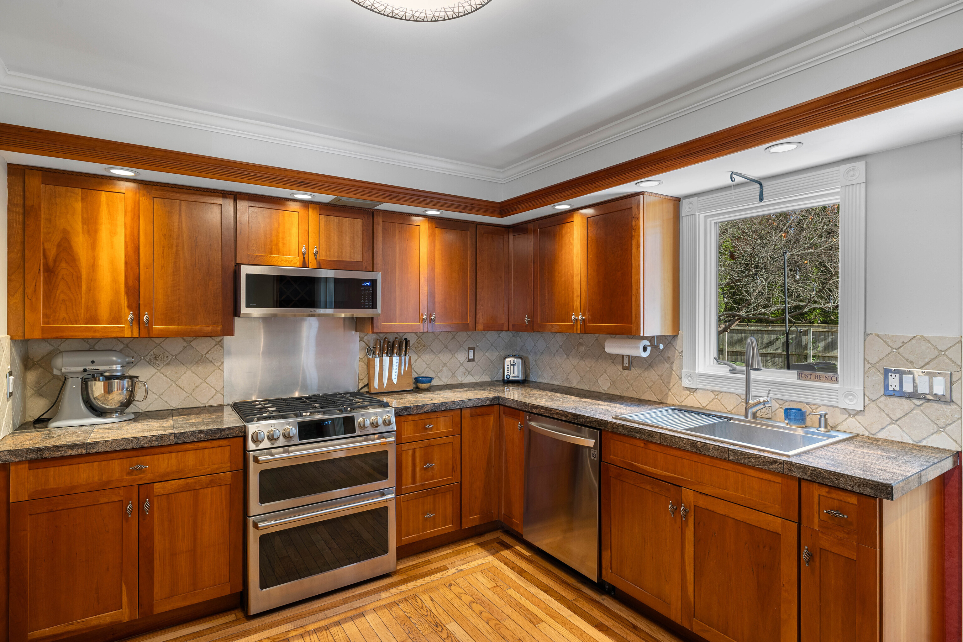 46 Old Black Point Road East Lyme CT 06357
