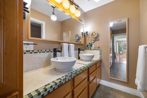 46 Old Black Point Road East Lyme CT 06357