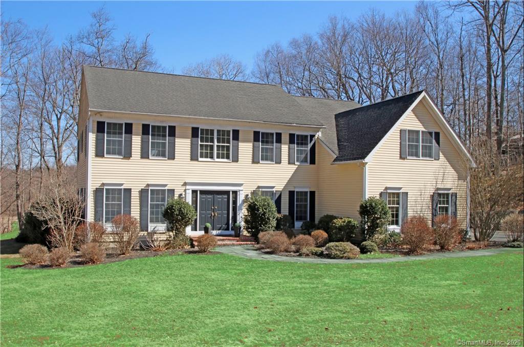 24 Equestrian Ridge Newtown CT 06470