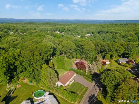 12 Meadow Lane Prospect CT 06712