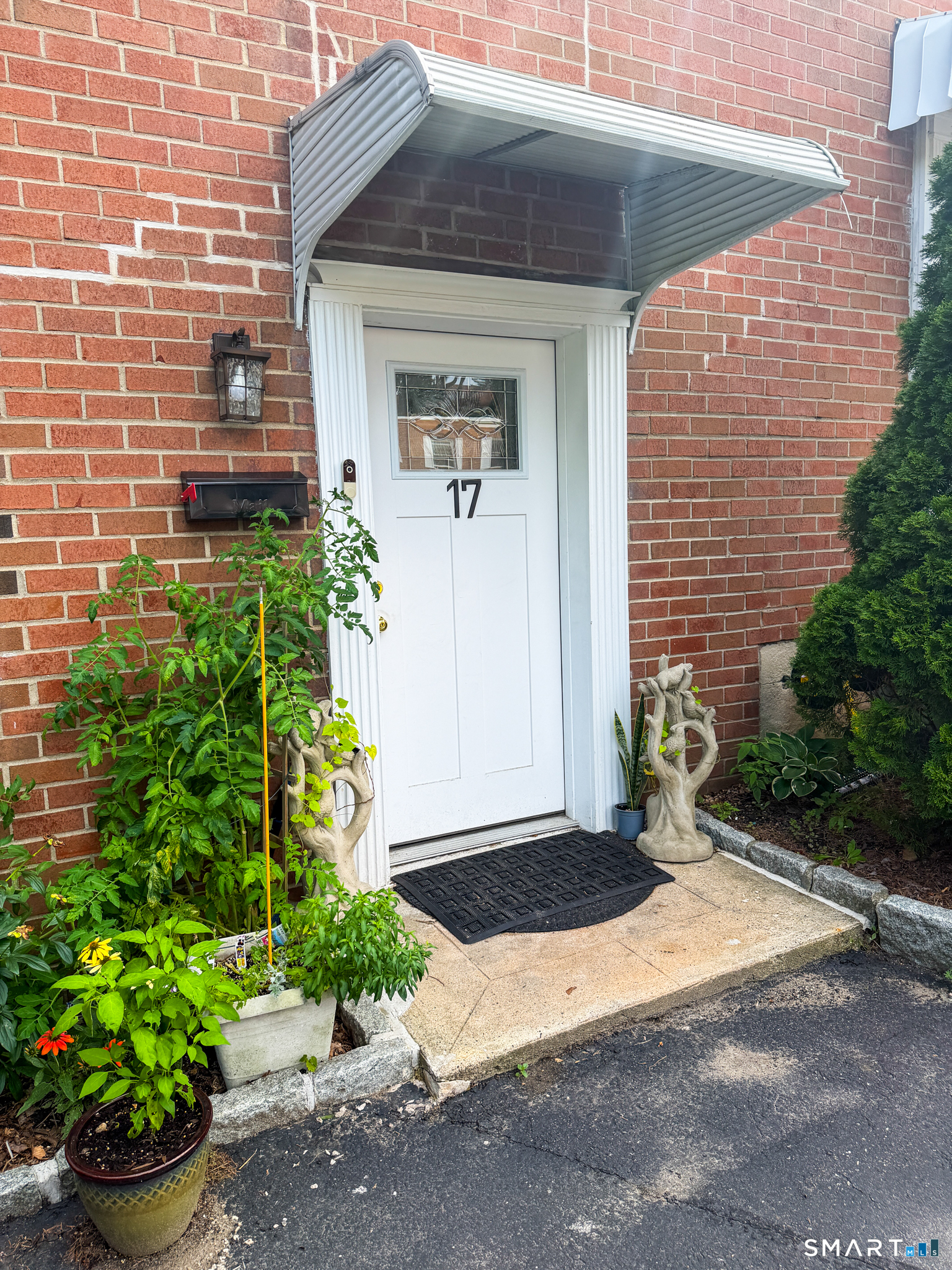 17 Avon Lane Stamford CT 06907