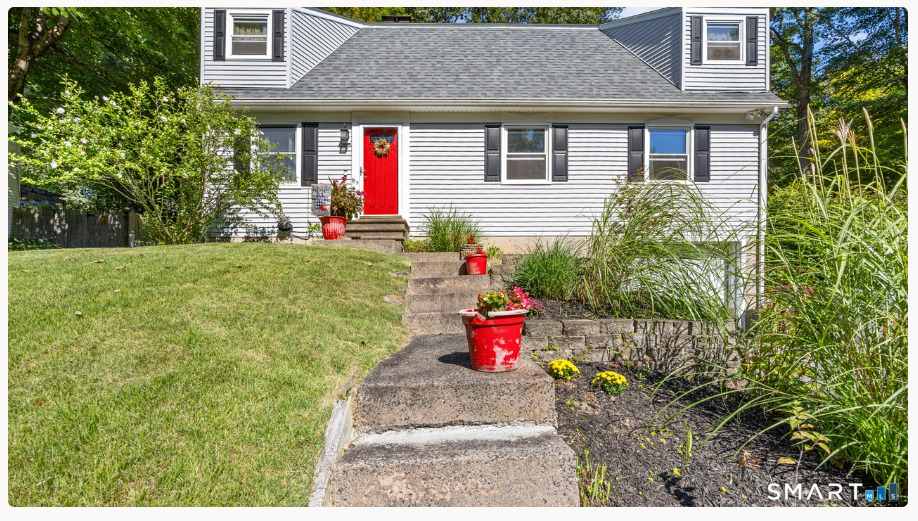 138 Red Robin Road Naugatuck CT 06770