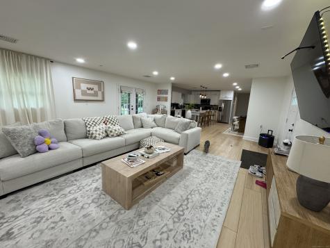 57 Lovers Lane Monroe CT 06468