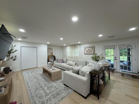 57 Lovers Lane Monroe CT 06468