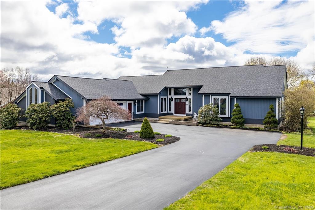 20 Knob Hill Lane Bristol CT 06010