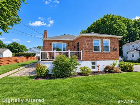 69 Niantic River Road Waterford CT 06385