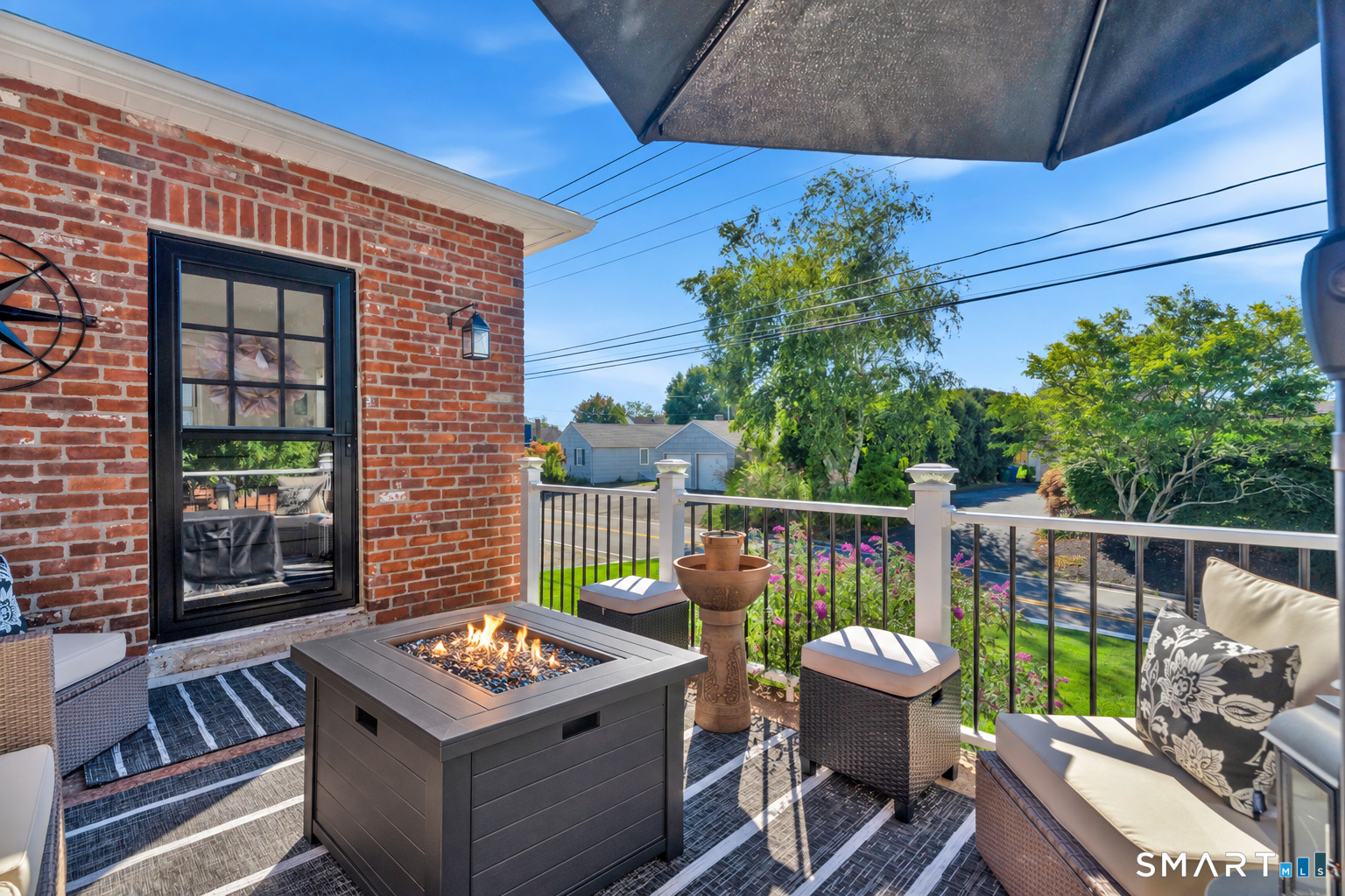69 Niantic River Road Waterford CT 06385