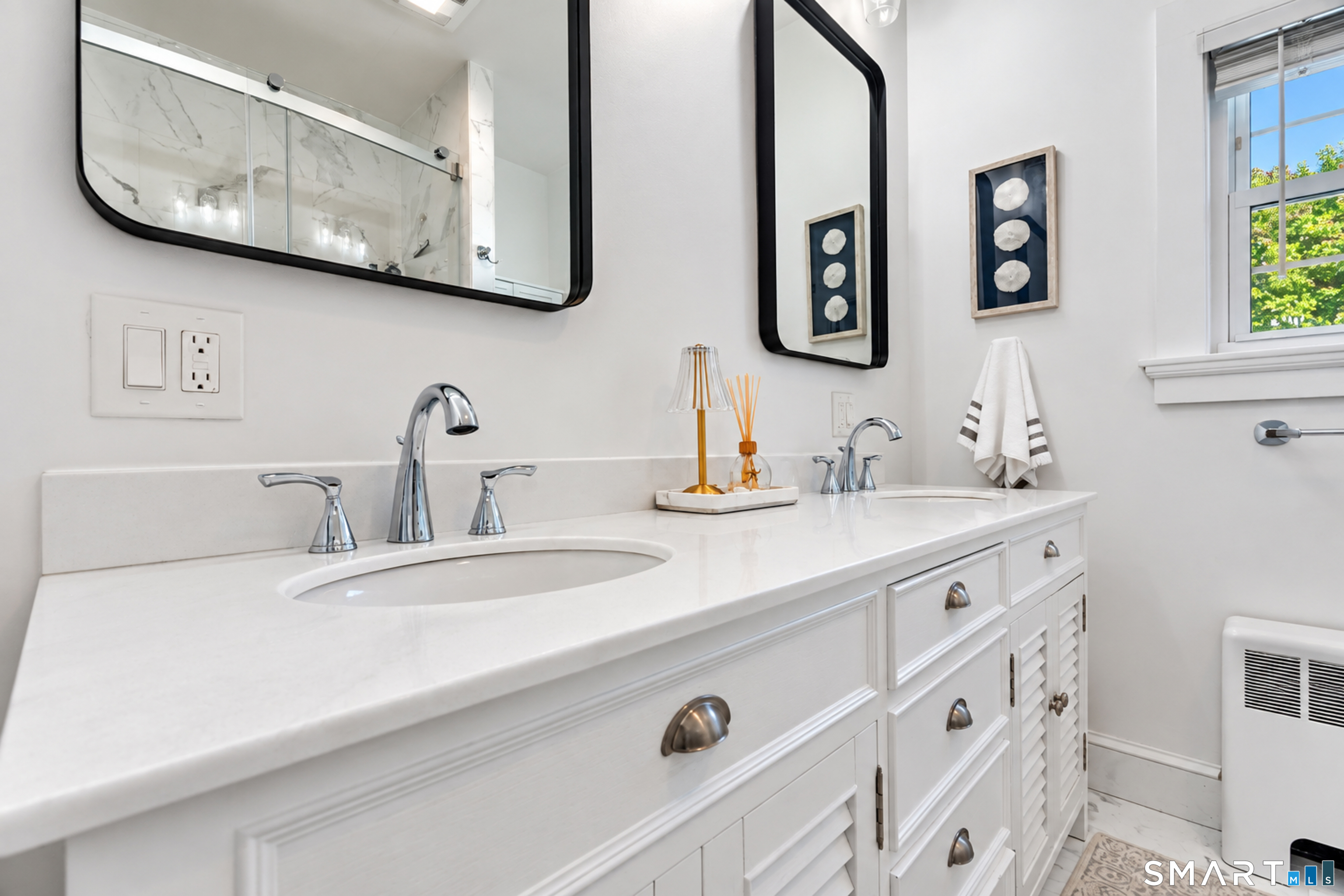 69 Niantic River Road Waterford CT 06385