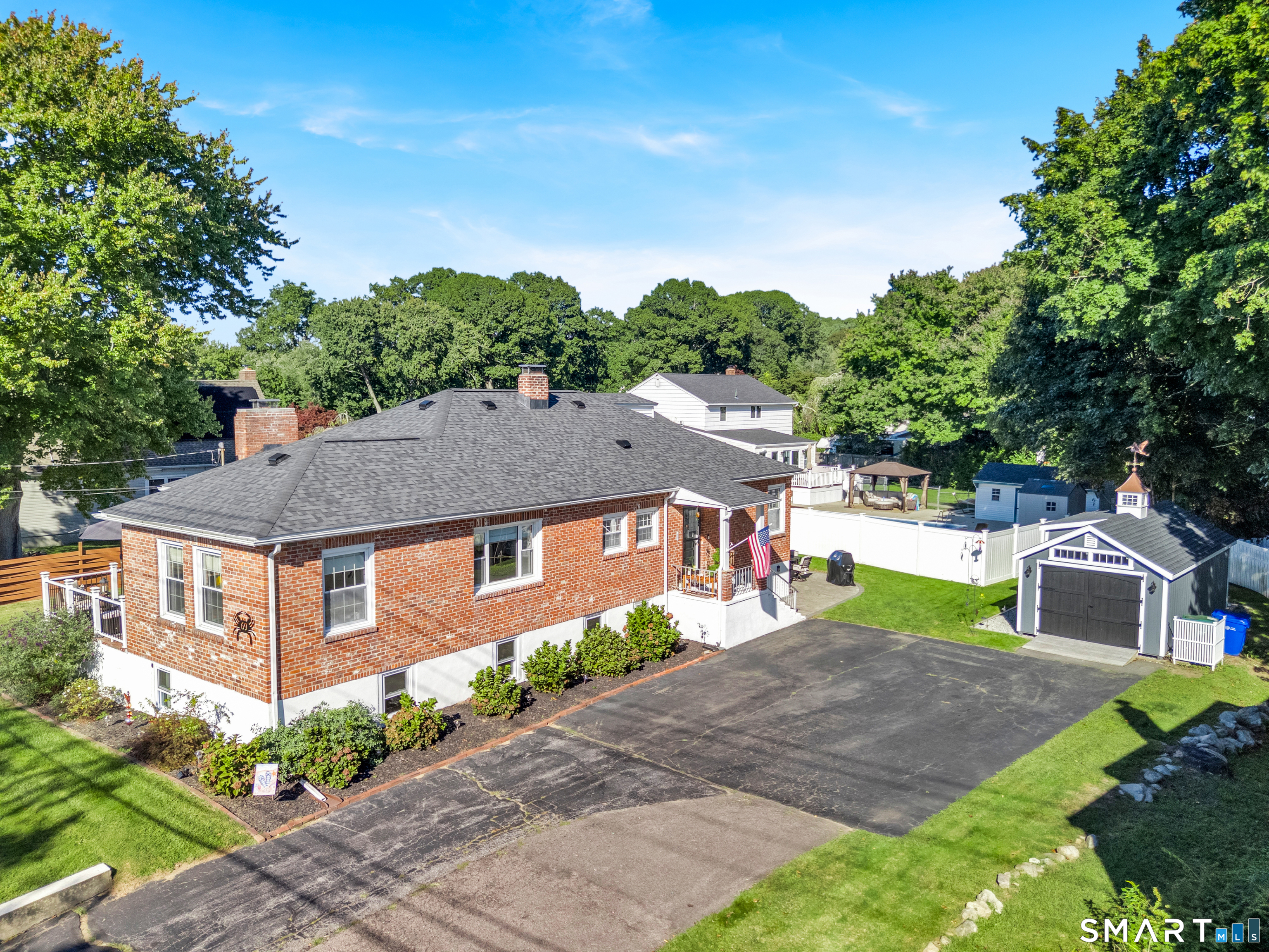 69 Niantic River Road Waterford CT 06385
