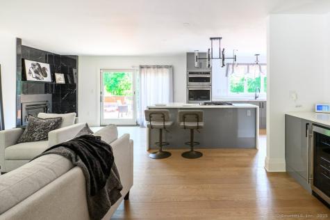 78 Blue Hills Road North Haven CT 06473
