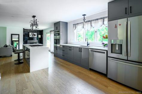 78 Blue Hills Road North Haven CT 06473