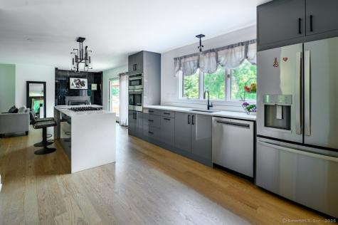 78 Blue Hills Road North Haven CT 06473