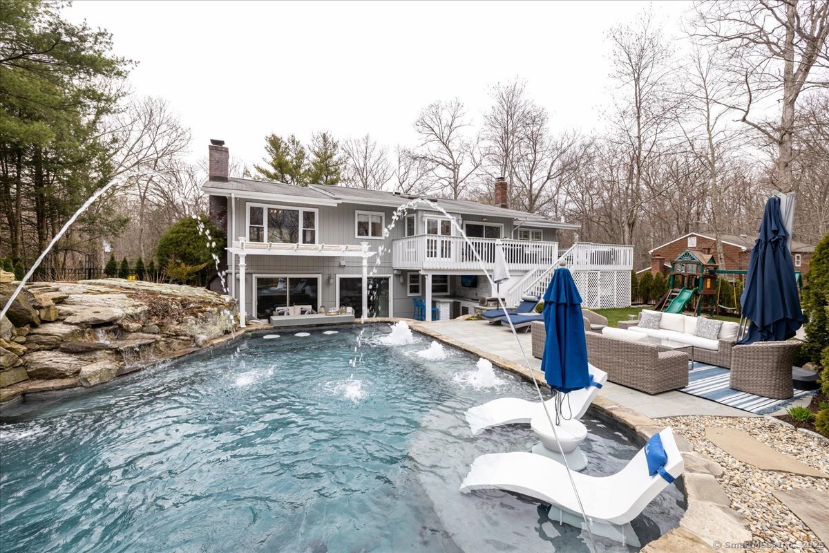 44 Malibu Road Stamford CT 06903