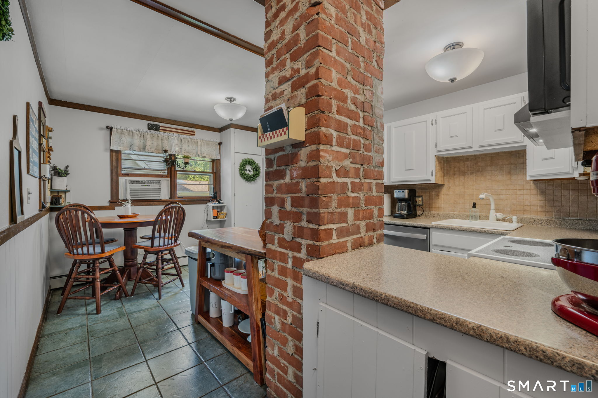 21 Goshen Road Waterford CT 06385
