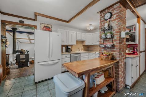 21 Goshen Road Waterford CT 06385