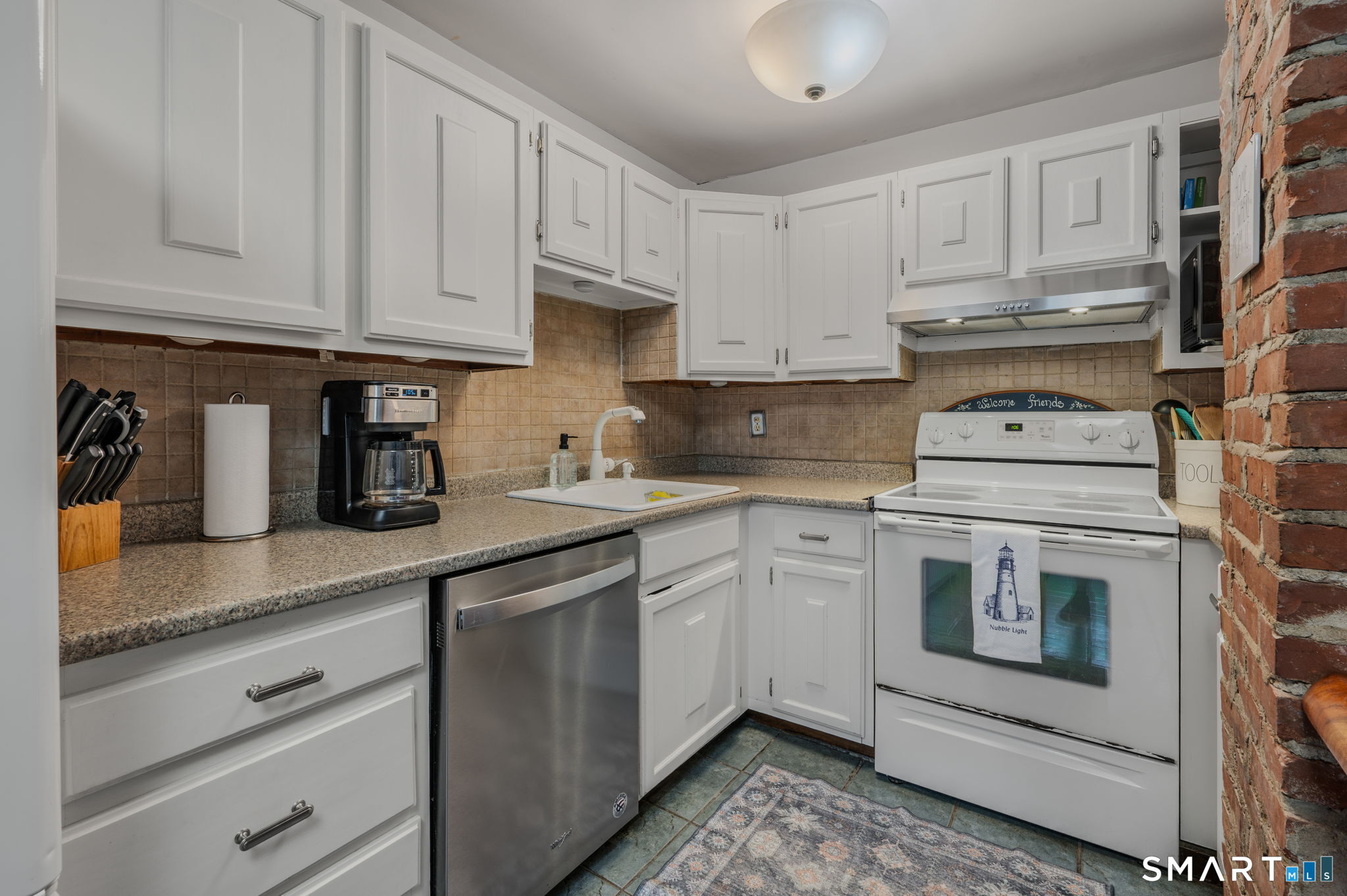 21 Goshen Road Waterford CT 06385