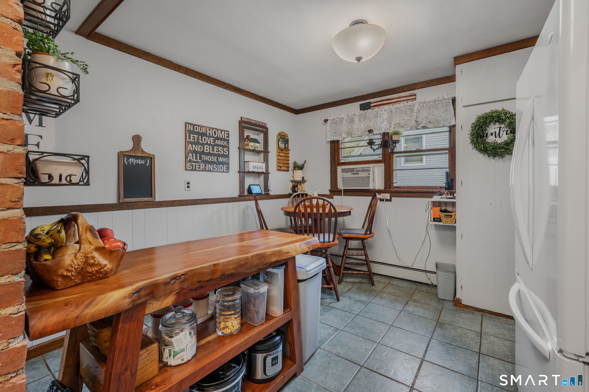 21 Goshen Road Waterford CT 06385