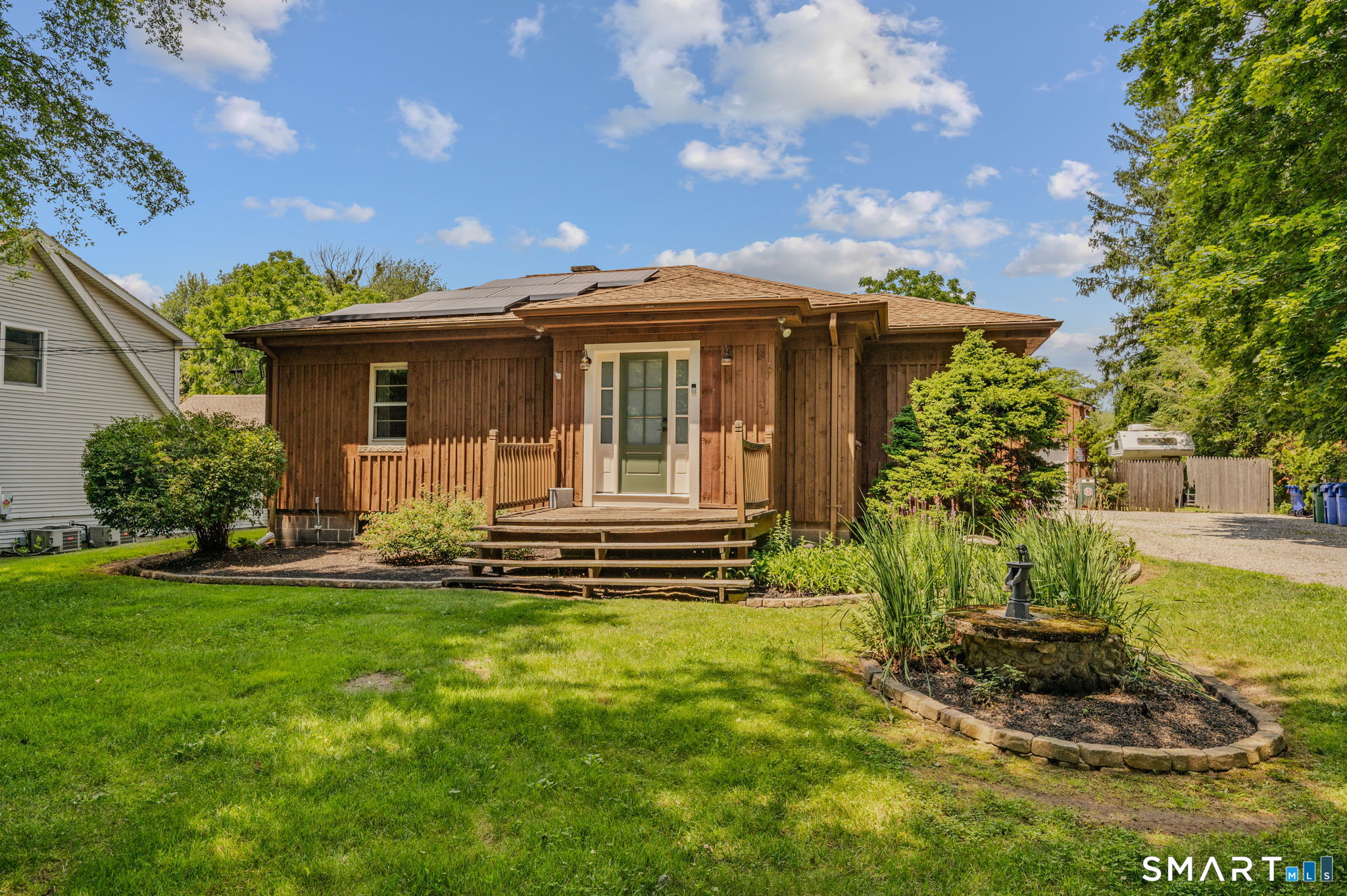 21 Goshen Road Waterford CT 06385