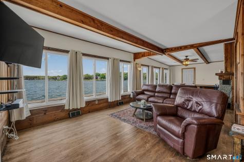 210 Shore Road Waterford CT 06385