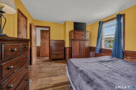 210 Shore Road Waterford CT 06385