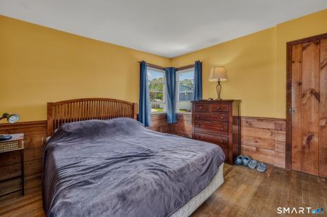 210 Shore Road Waterford CT 06385