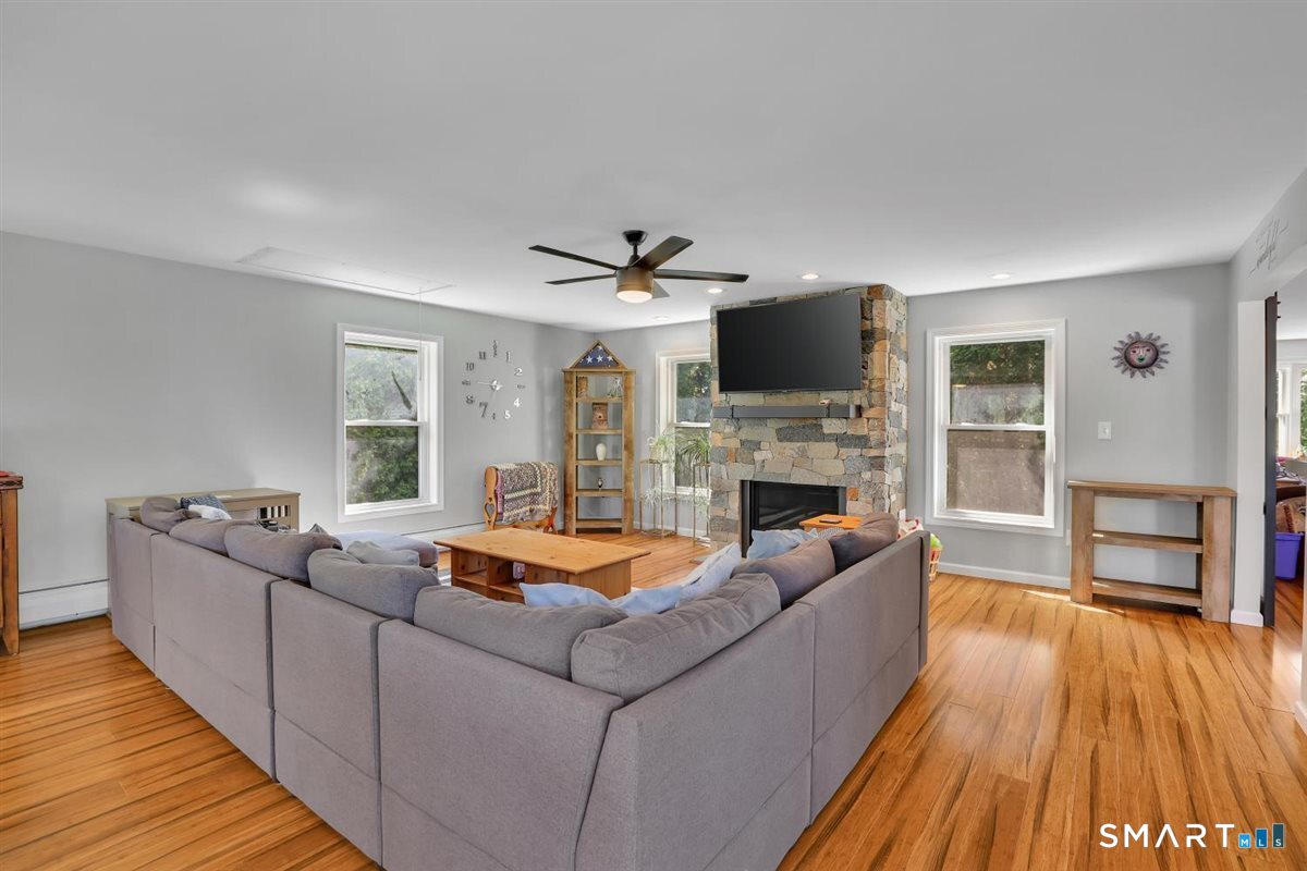 58 School House Road Wallingford CT 06492