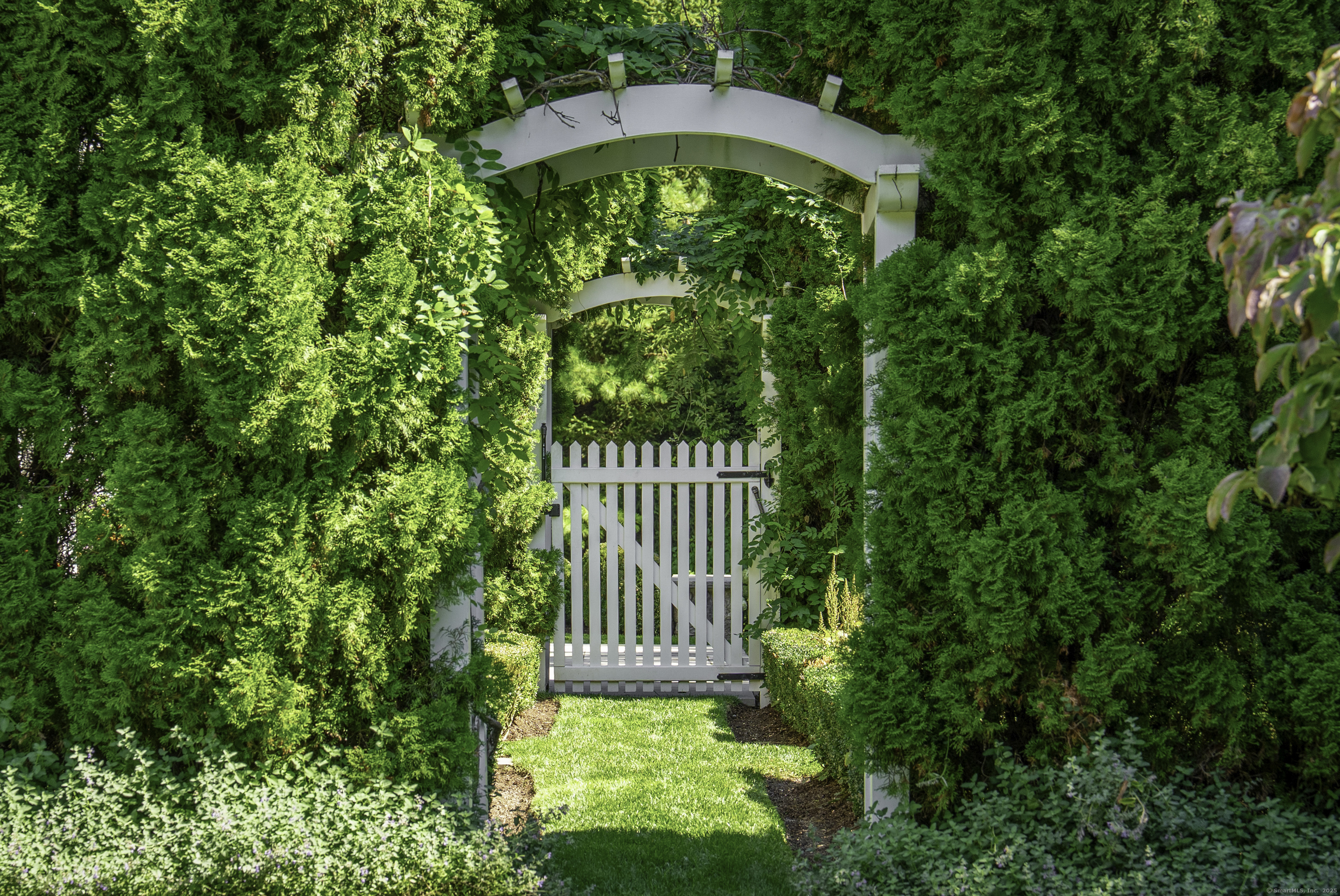 143 Oenoke Ridge New Canaan CT 06840