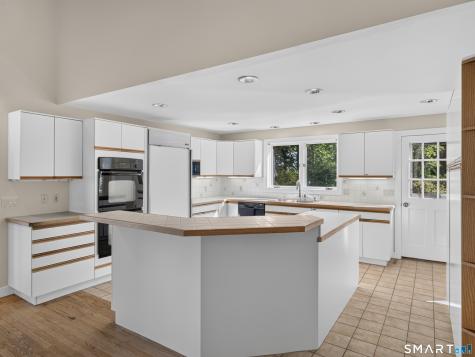 108 Maple Avenue Old Saybrook CT 06475