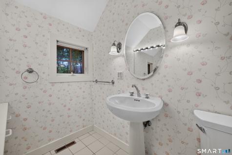 108 Maple Avenue Old Saybrook CT 06475