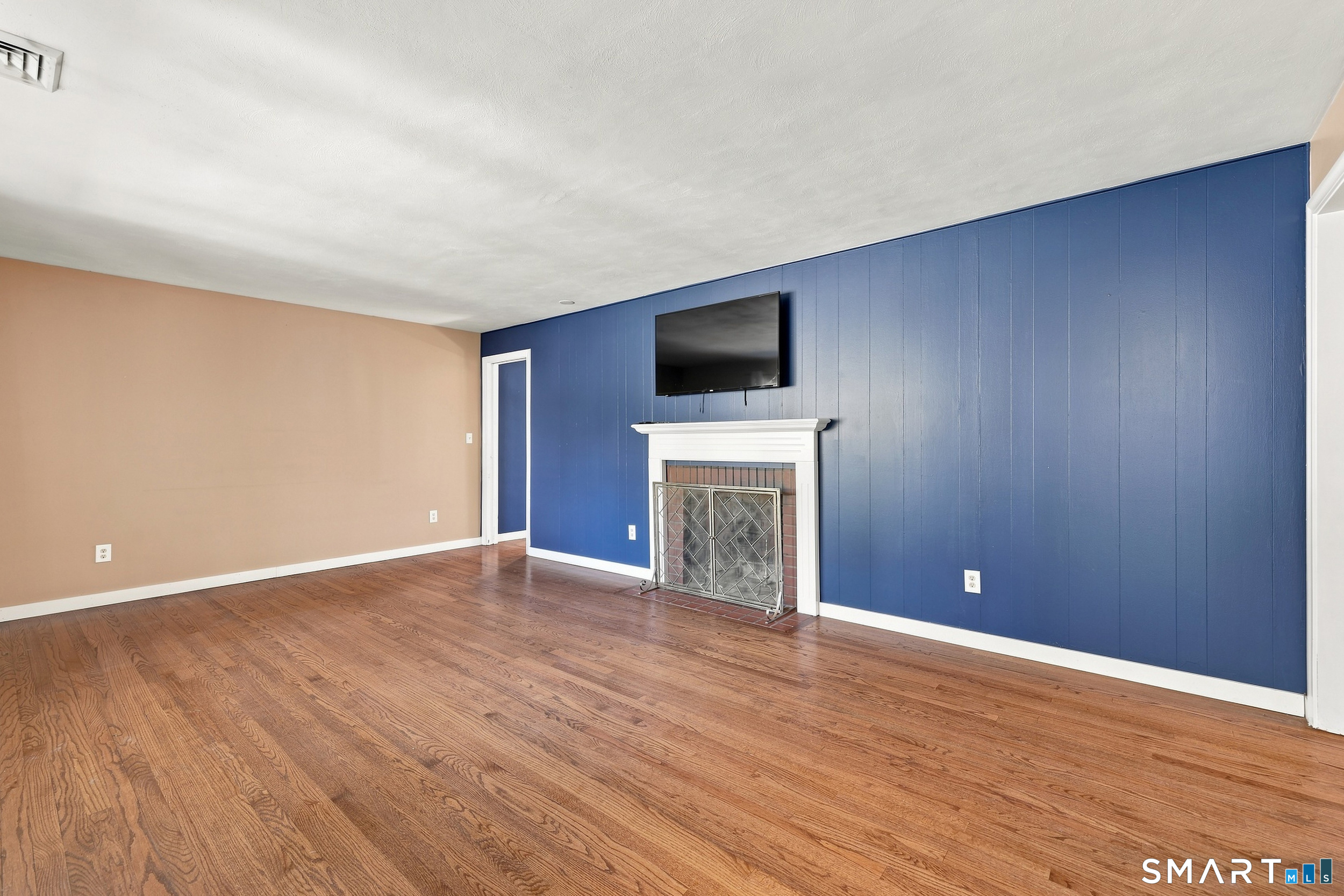 3 Brent Road Manchester CT 06042
