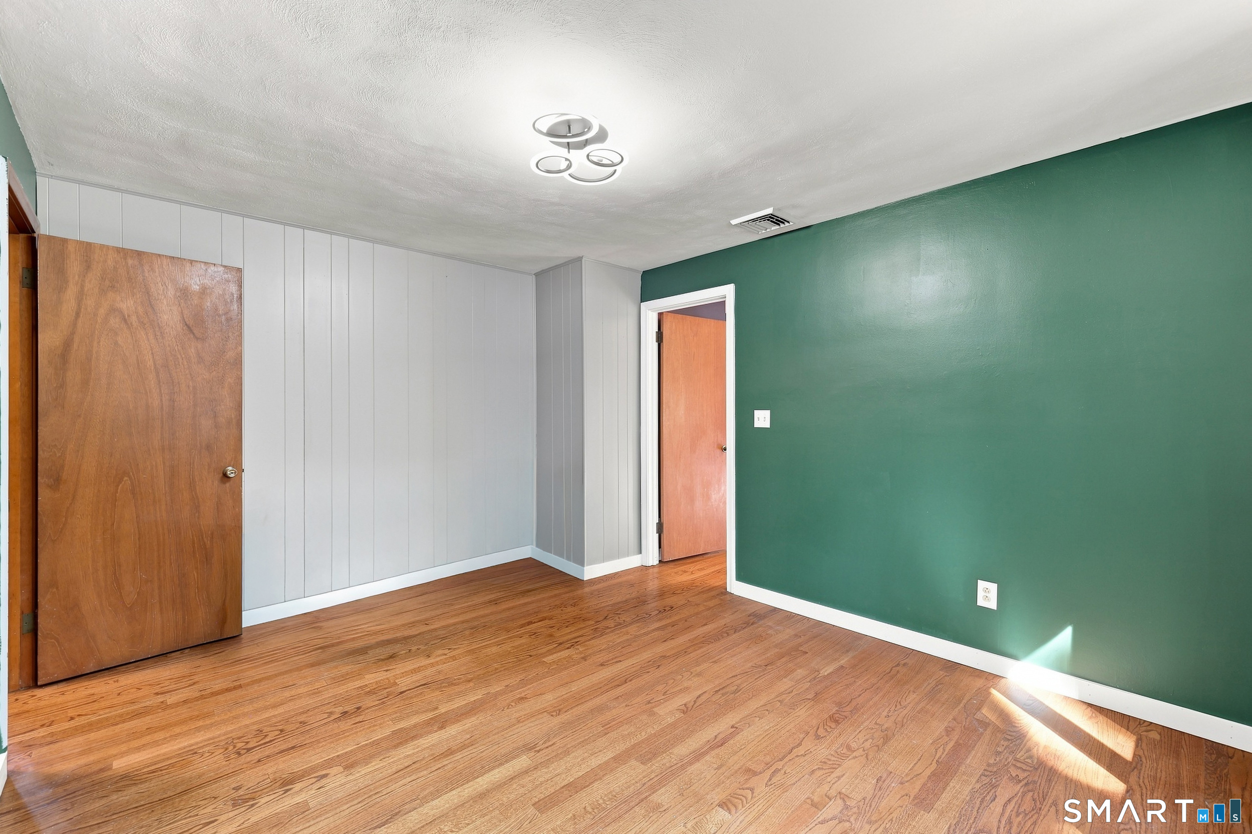 3 Brent Road Manchester CT 06042