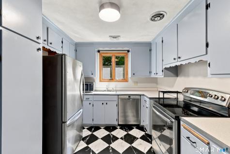 3 Brent Road Manchester CT 06042