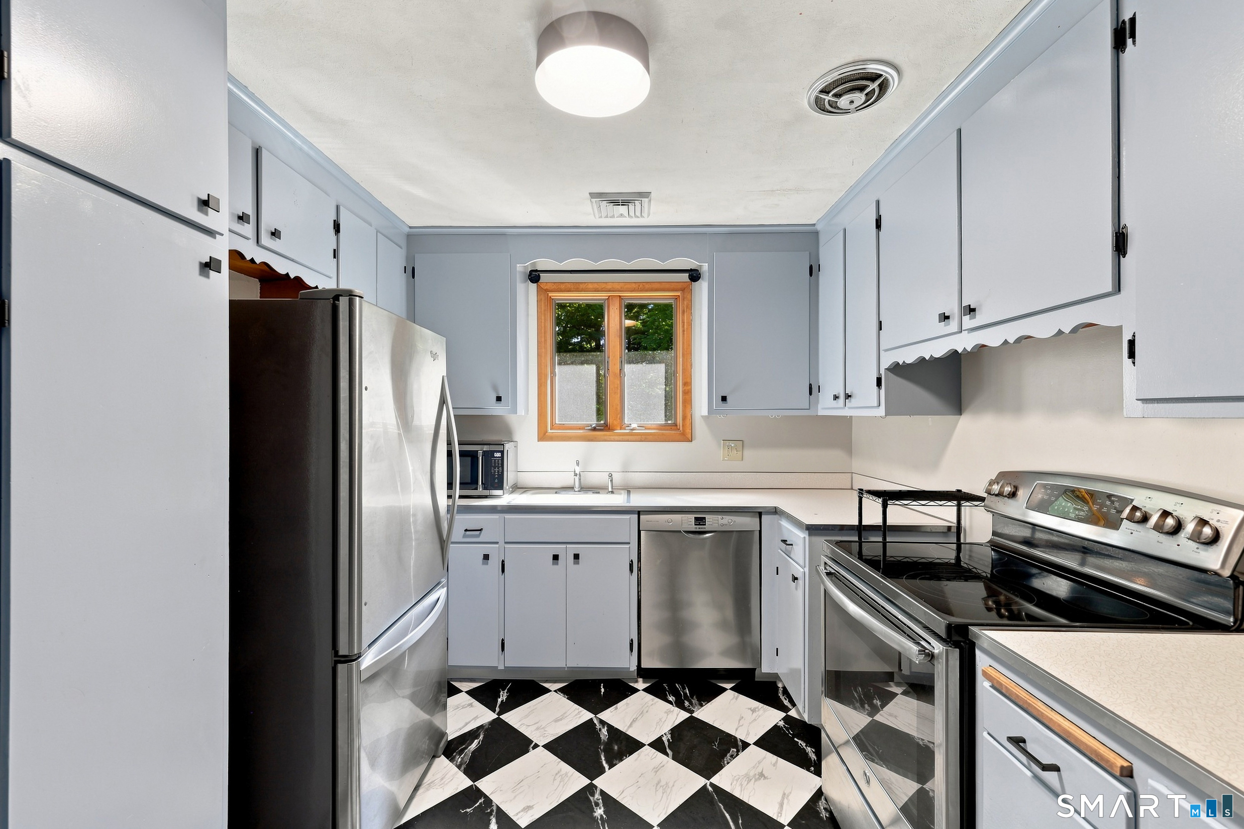 3 Brent Road Manchester CT 06042