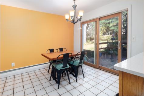 18 Meadowlark Road Simsbury CT 06092