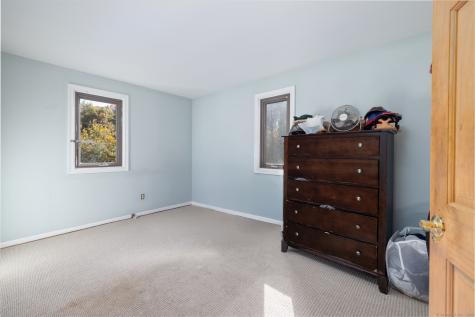 18 Meadowlark Road Simsbury CT 06092