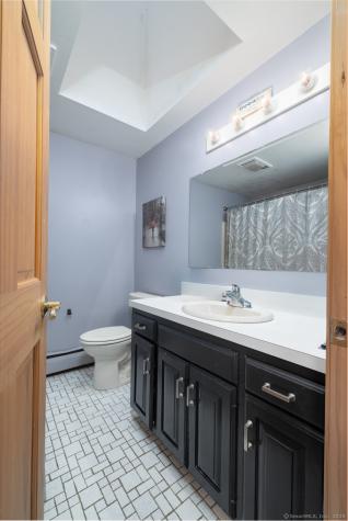 18 Meadowlark Road Simsbury CT 06092