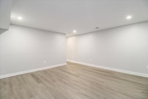 12 Deer Run Road Brookfield CT 06804