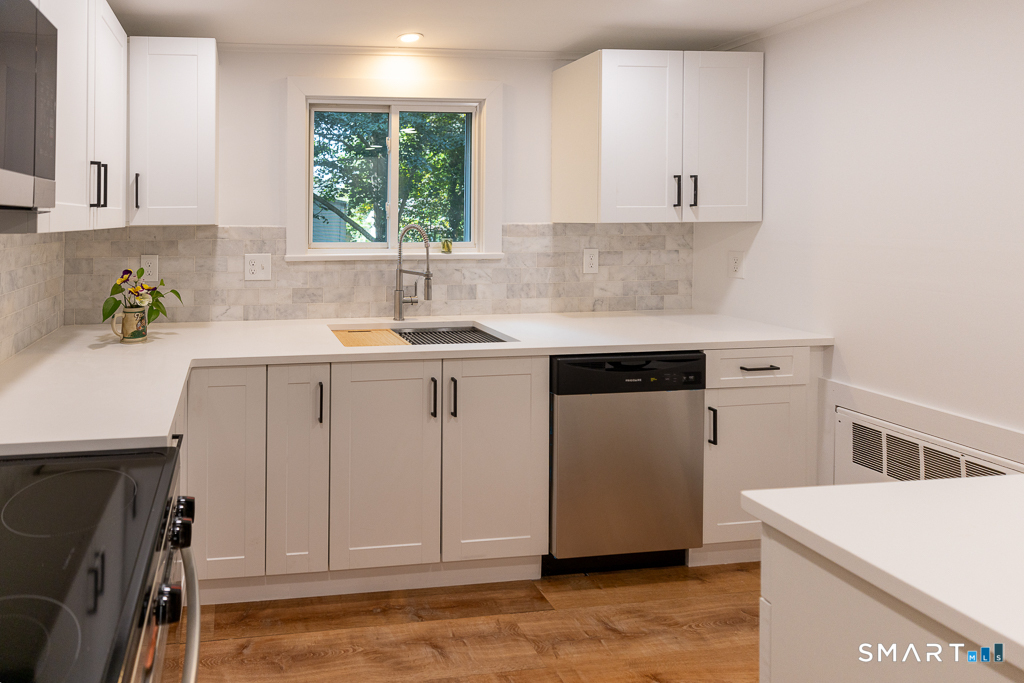 35 Schoolhouse Road Old Saybrook CT 06475