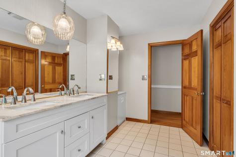 37 Great Meadow Drive North Haven CT 06473