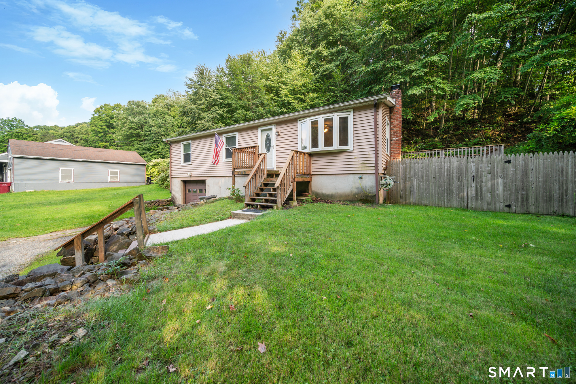 Naugatuck CT, 369 Prospect Street