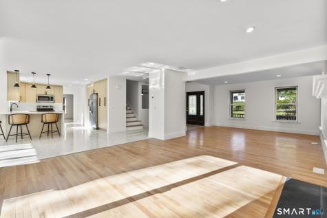 2 Greenwood Lane Guilford CT 06437