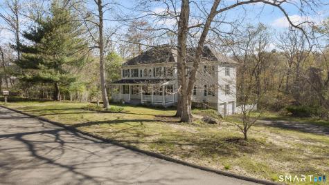 2 Greenwood Lane Guilford CT 06437