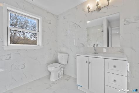 2 Greenwood Lane Guilford CT 06437