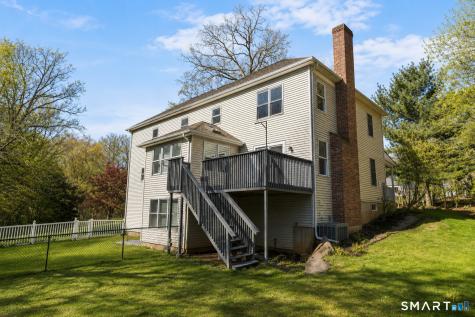 2 Greenwood Lane Guilford CT 06437