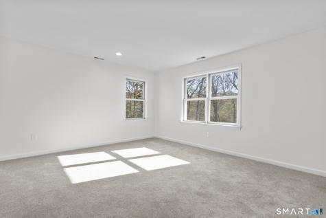 2 Greenwood Lane Guilford CT 06437