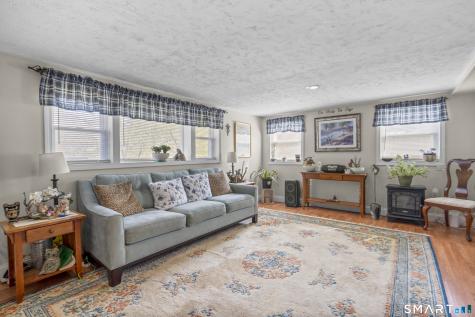 166 Glenwood Road Clinton CT 06413