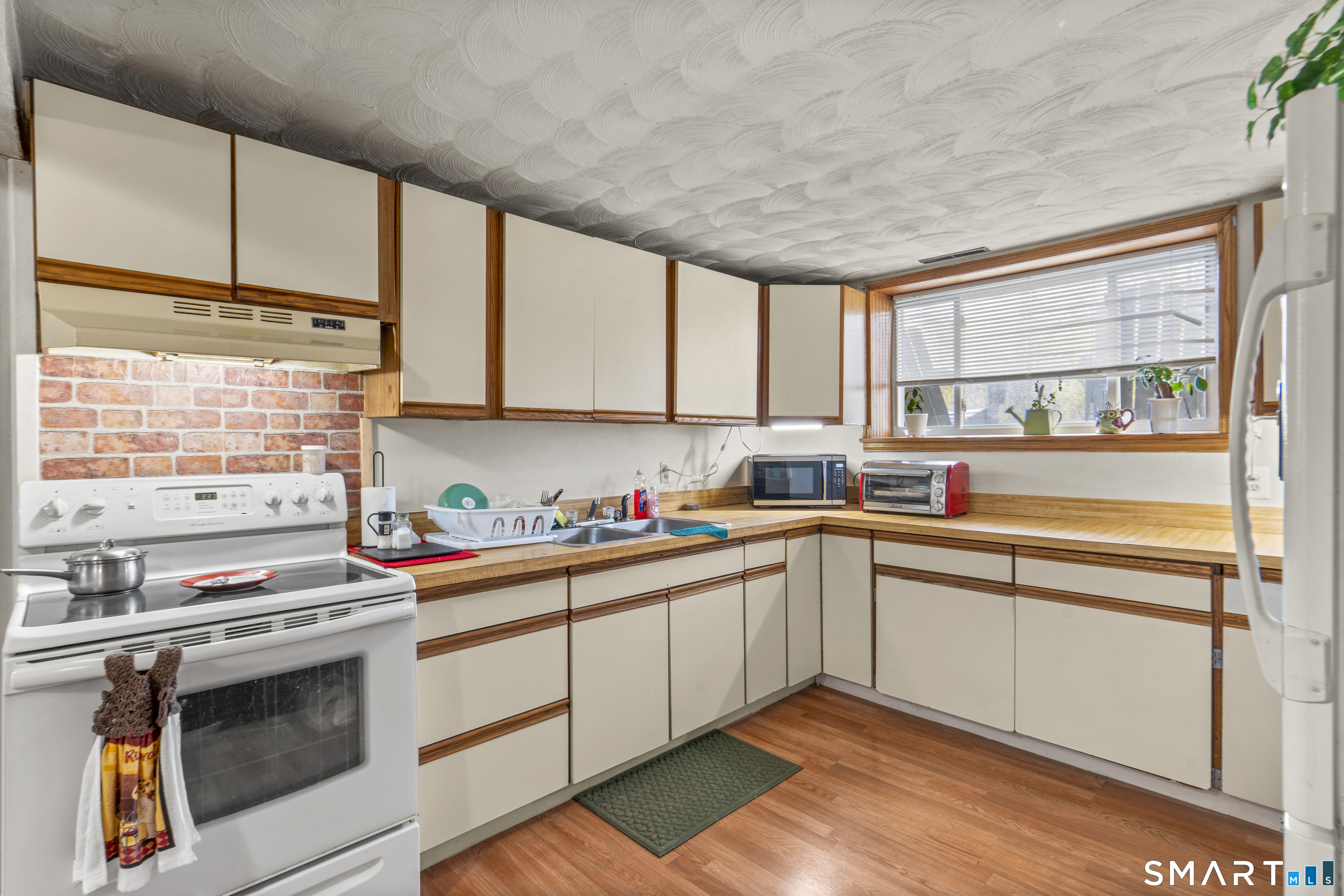 166 Glenwood Road Clinton CT 06413