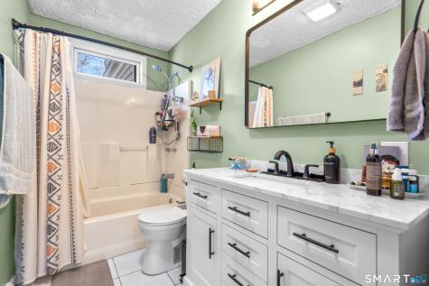 166 Glenwood Road Clinton CT 06413