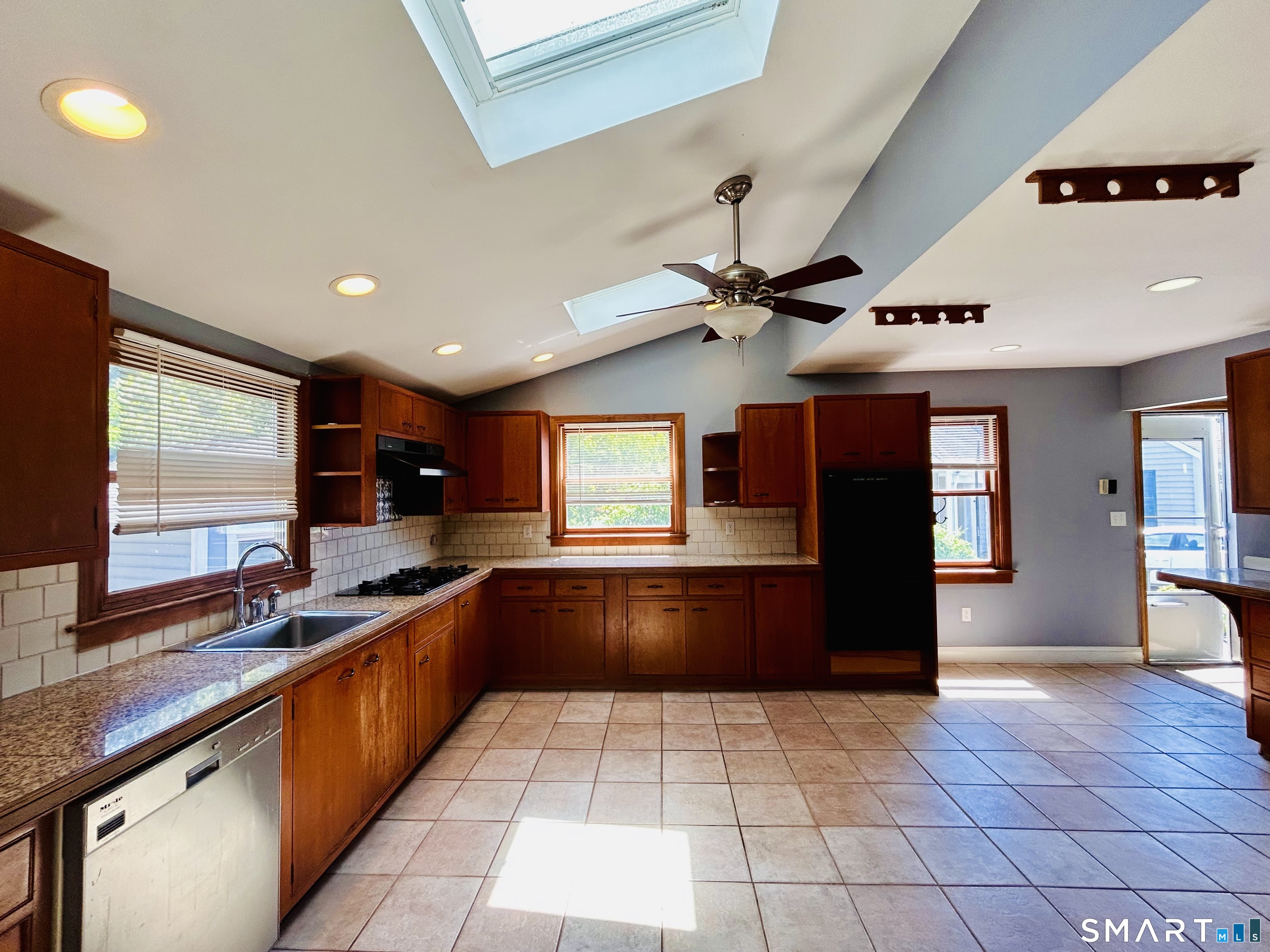 11 Wayland Court Milford CT 06460