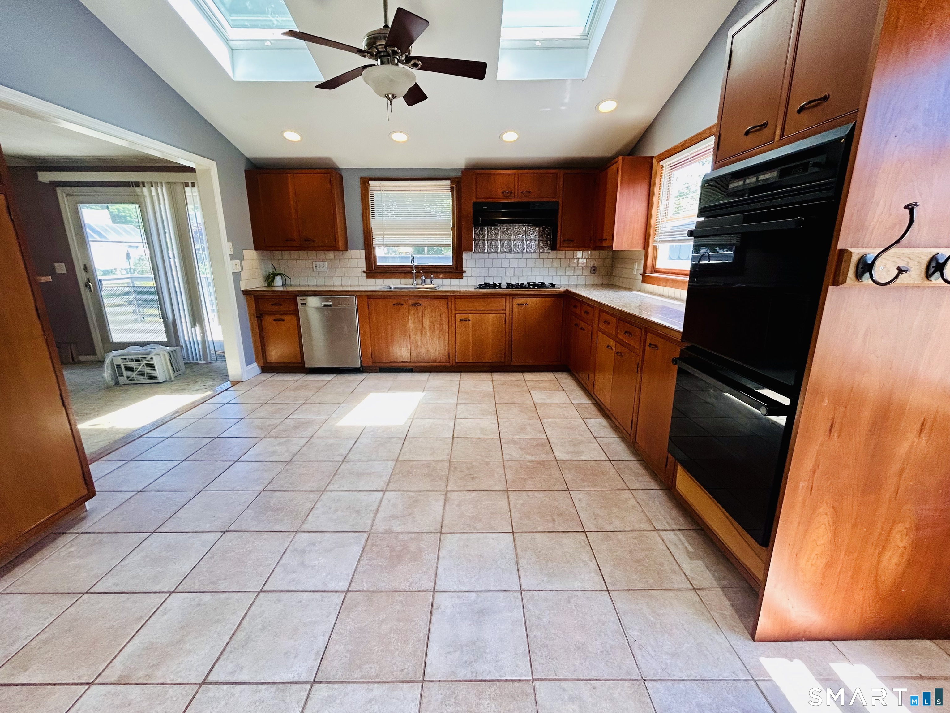 11 Wayland Court Milford CT 06460